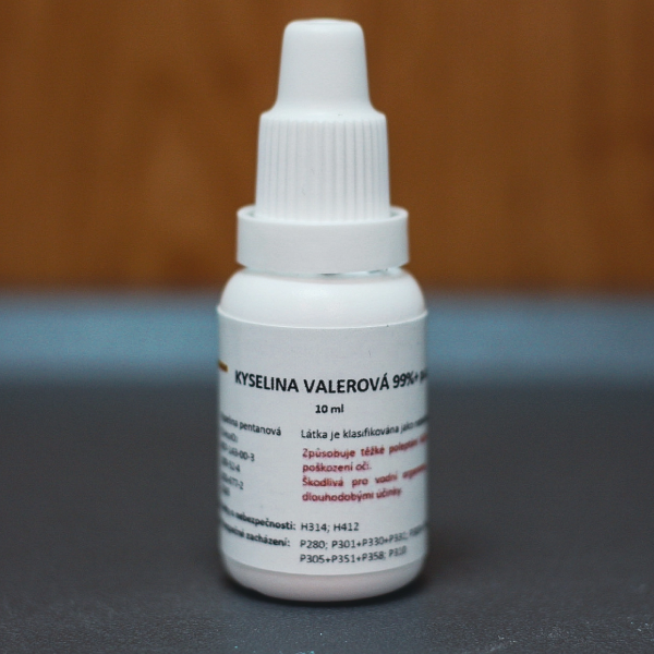 Kyselina valerová >99% 10 ml aplikační sada